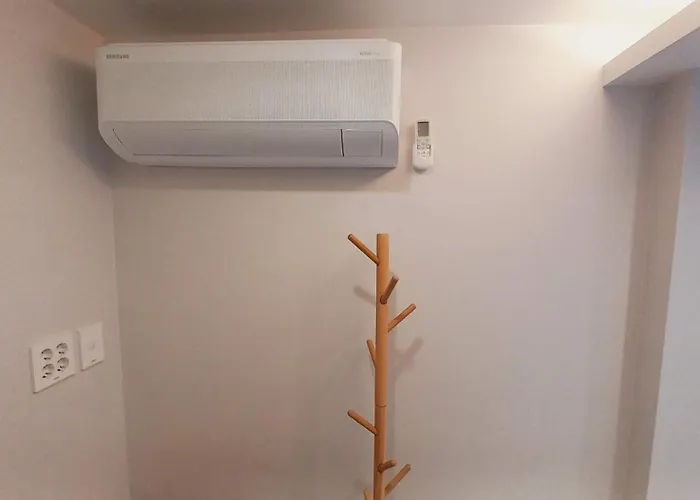 1996 Jongro Guest house