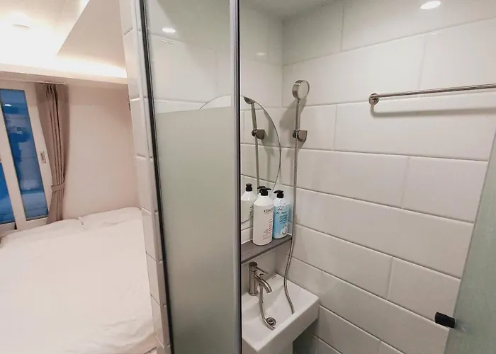 1996 Jongro Guest house Seoul